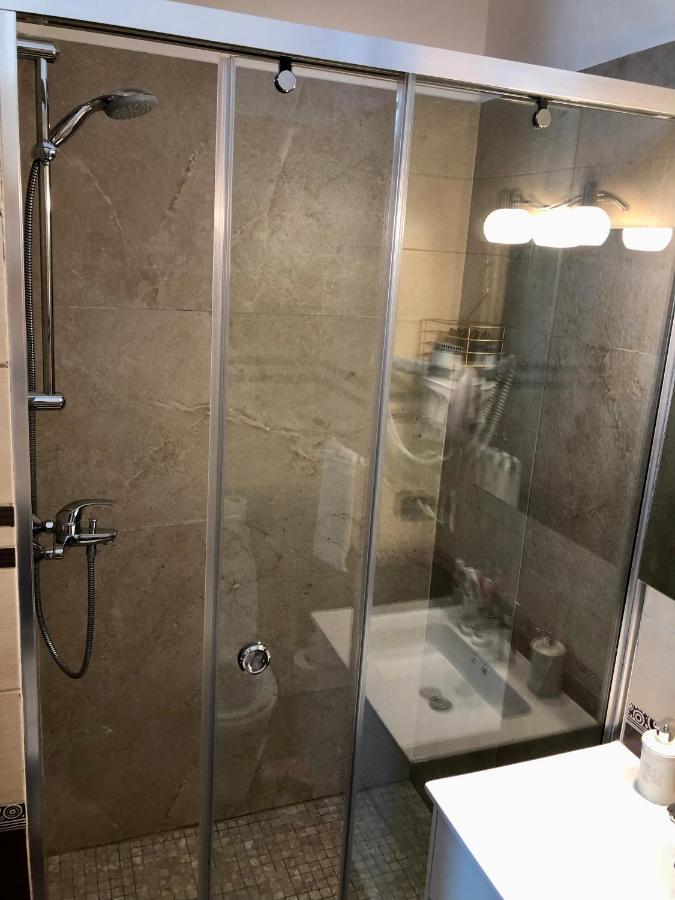 Summertime Luxury With Amazing Sea View Appartement Durrës